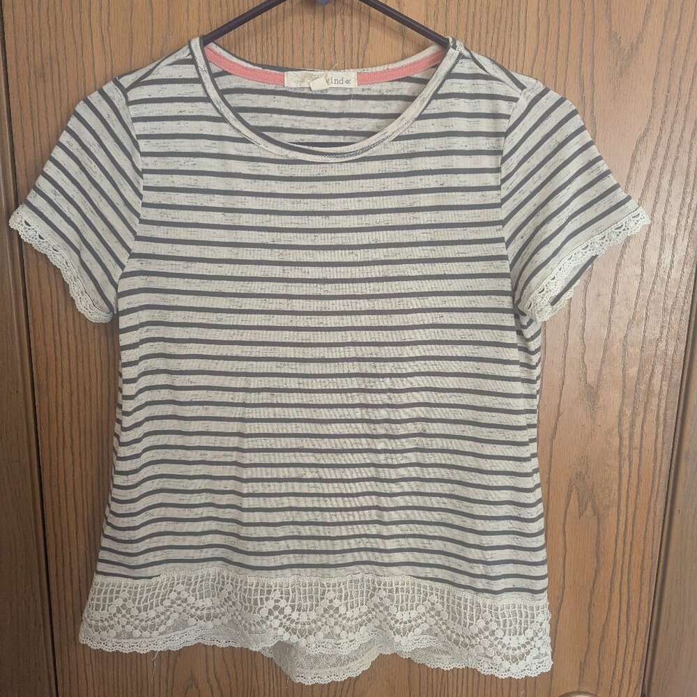 Rewind Short Sleeve Stripe Lace Trimmed Top Gray Longer in the Back-Junior M